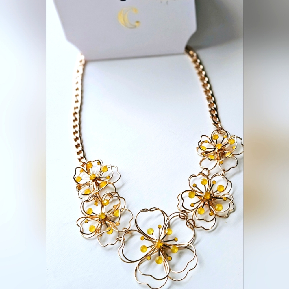 Gold flower necklace